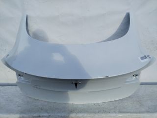 bontott TESLA 3 Csomagtérajtó (Üres lemez)