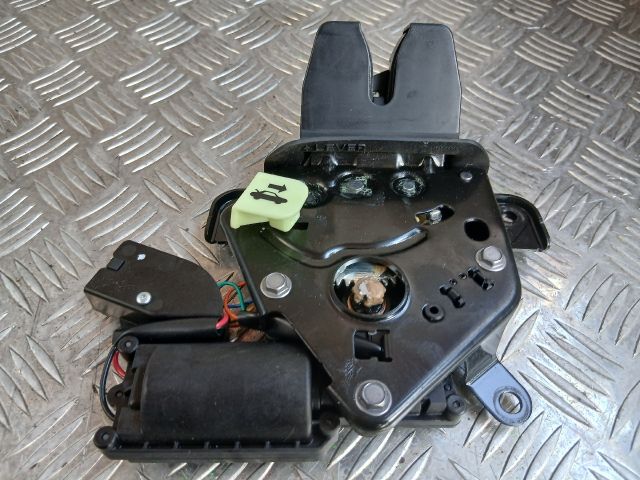 bontott TESLA 3 Csomagtérajtó Zárszerkezet