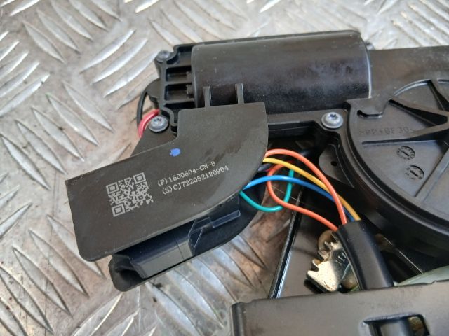 bontott TESLA 3 Csomagtérajtó Zárszerkezet