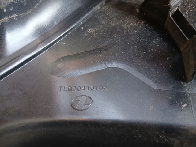 bontott TESLA 3 Dísztárcsa (1 db)