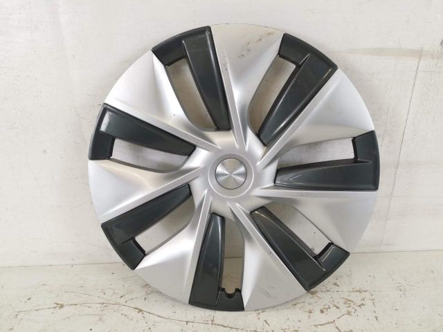 bontott TESLA 3 Dísztárcsa (1 db)