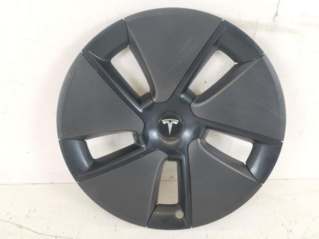 bontott TESLA 3 Dísztárcsa (1 db)