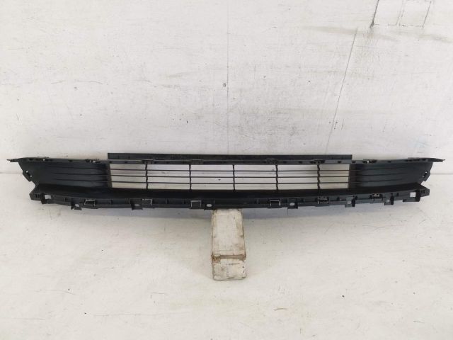 bontott TESLA 3 Első Lökhárító Alsó Középső Díszrács