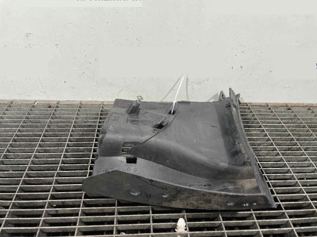 bontott TESLA 3 Első Lökhárító Tartó Felső