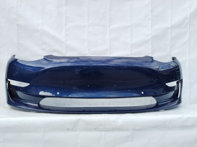 bontott TESLA 3 Első Lökhárító (Üresen)