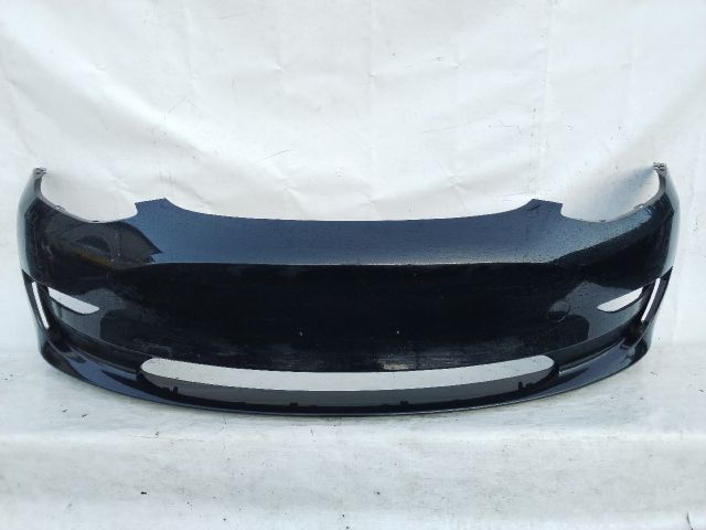 bontott TESLA 3 Első Lökhárító (Üresen)