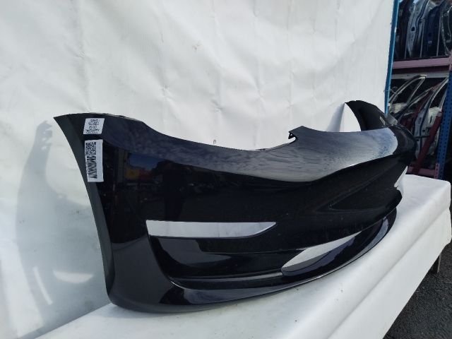 bontott TESLA 3 Első Lökhárító (Üresen)