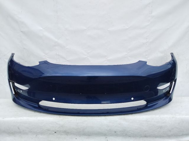 bontott TESLA 3 Első Lökhárító (Üresen)