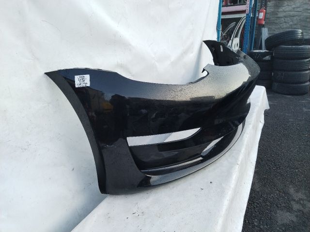 bontott TESLA 3 Első Lökhárító (Üresen)