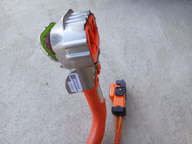 bontott TESLA 3 Akkumulátor Töltő