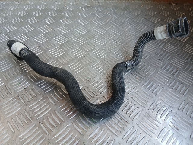 bontott TESLA 3 Vízcső