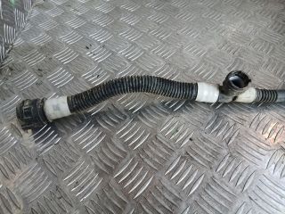 bontott TESLA 3 Vízcső