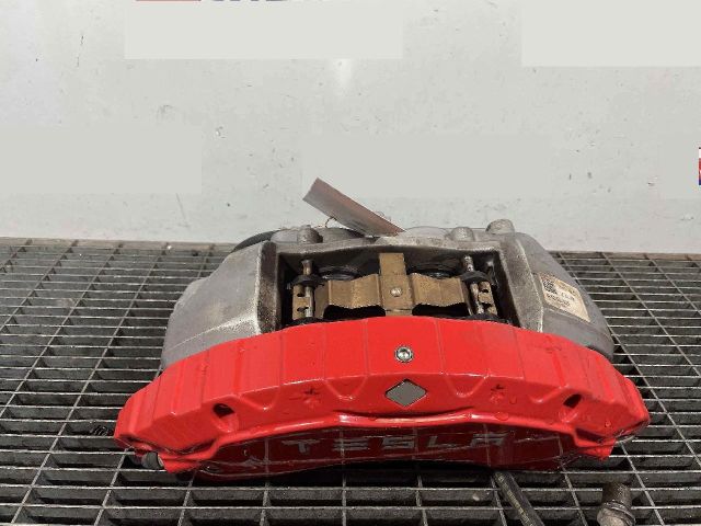 bontott TESLA 3 Bal első Féknyereg Munkahengerrel