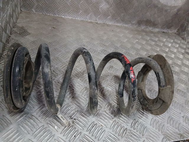 bontott TESLA 3 Hátsó Rugó