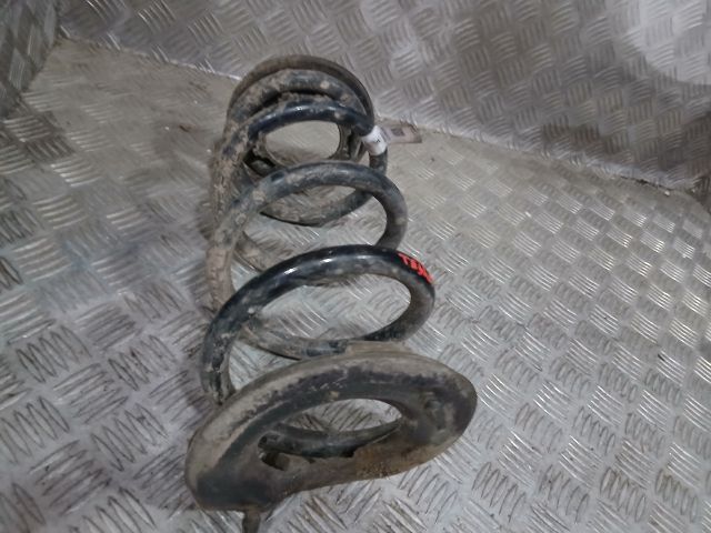 bontott TESLA 3 Hátsó Rugó