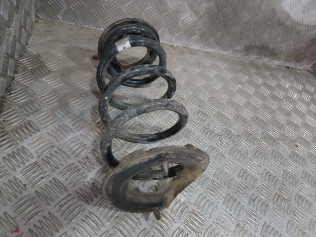 bontott TESLA 3 Hátsó Rugó