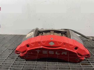 bontott TESLA 3 Jobb első Féknyereg Munkahengerrel