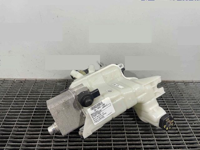 bontott TESLA 3 Kiegyenlítő Tartály