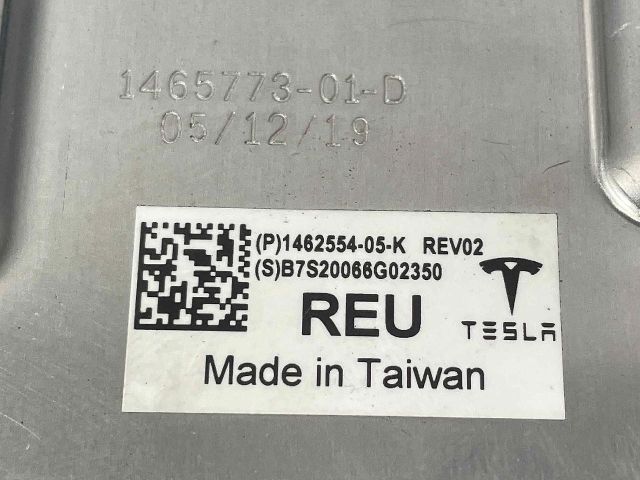 bontott TESLA 3 Motorvezérlő