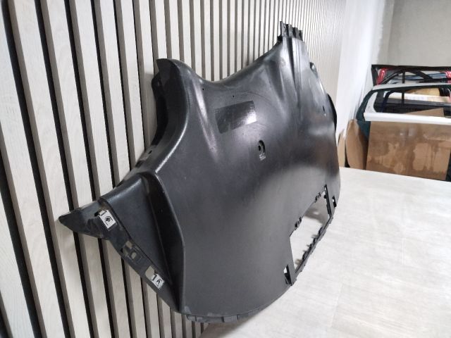 bontott TESLA 3 Hátsó Fenéklemez