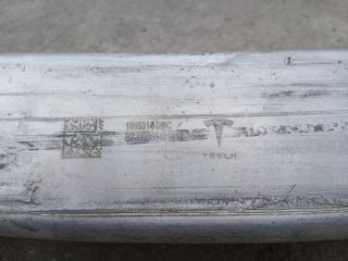 bontott TESLA 3 Hátsó Lökhárító Merevítő (Fém)