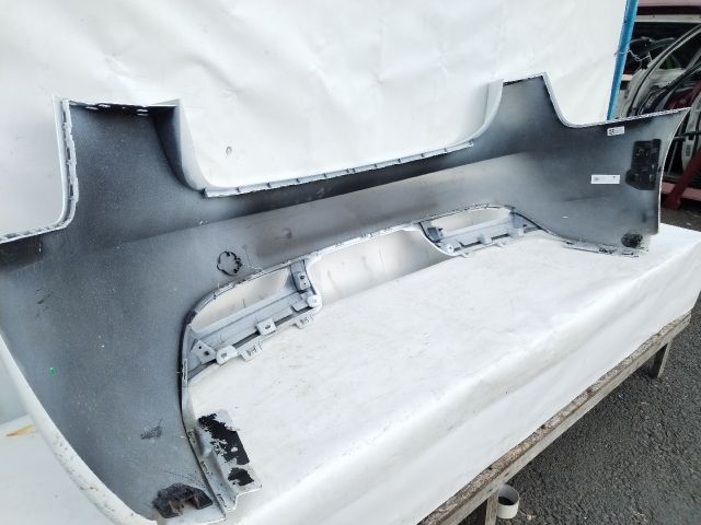 bontott TESLA 3 Hátsó Lökhárító (Üresen)