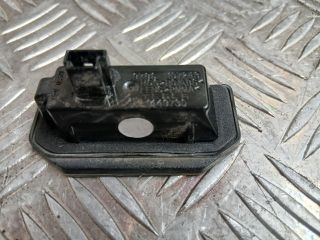 bontott TESLA 3 Hátsó Rendszámtábla Világítás