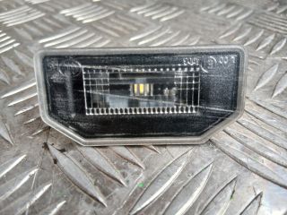 bontott TESLA 3 Hátsó Rendszámtábla Világítás