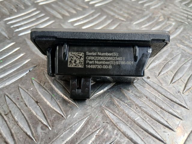 bontott TESLA 3 Hátsó Rendszámtábla Világítás