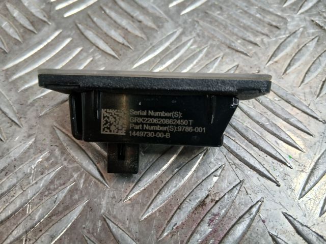 bontott TESLA 3 Hátsó Rendszámtábla Világítás