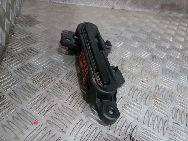 bontott TESLA 3 Jobb első Külső Kilincs