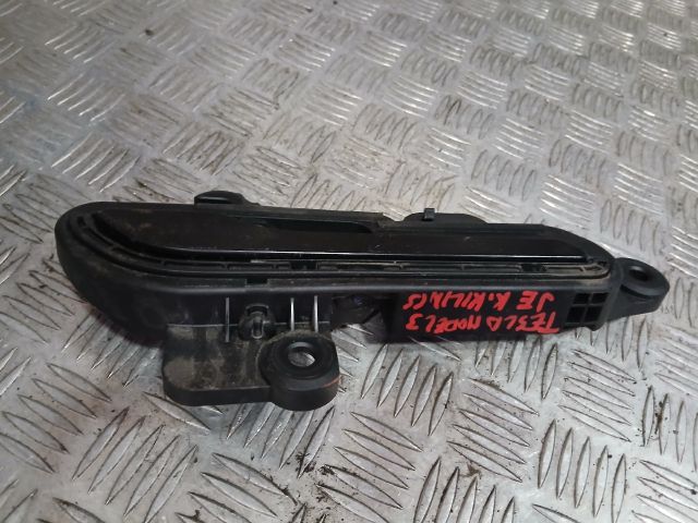 bontott TESLA 3 Jobb első Külső Kilincs