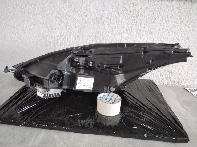 bontott TESLA 3 Jobb Fényszóró