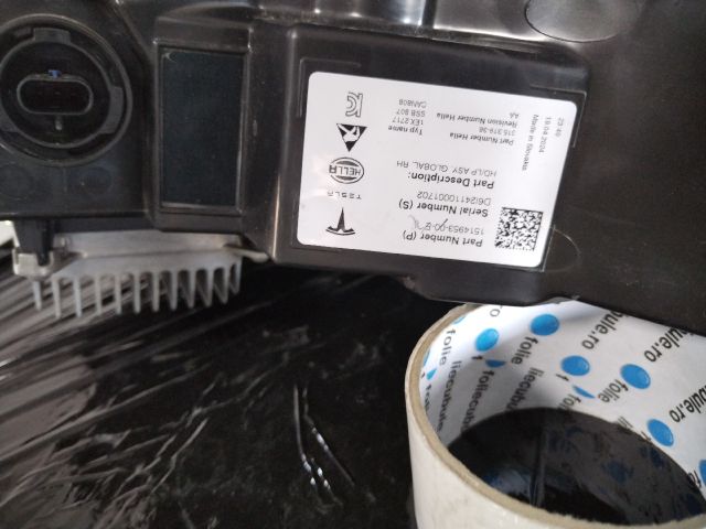 bontott TESLA 3 Jobb Fényszóró