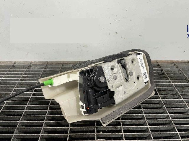 bontott TESLA 3 Jobb hátsó Ajtózár