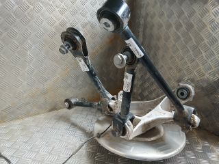 bontott TESLA 3 Jobb hátsó Csonkállvány Kerékaggyal