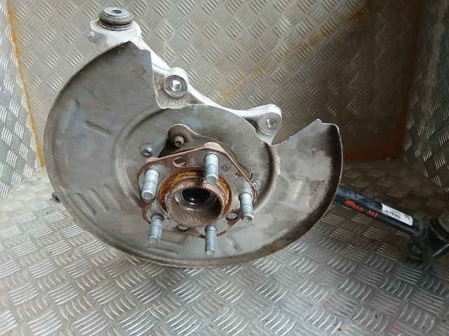 bontott TESLA 3 Jobb hátsó Csonkállvány Kerékaggyal