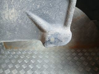 bontott TESLA 3 Jobb hátsó Dobbetét (Kerékjárati, Műanyag)