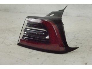 bontott TESLA 3 Jobb Külső Hátsó Lámpa