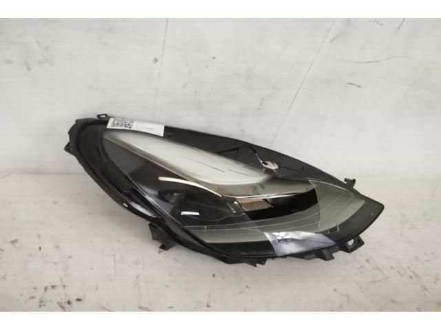 bontott TESLA 3 Jobb Ledes Fényszóró