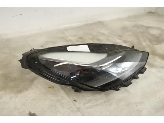 bontott TESLA 3 Jobb Ledes Fényszóró
