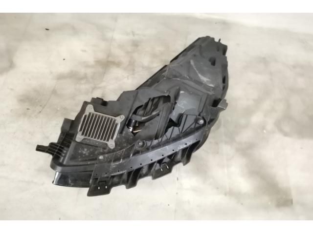 bontott TESLA 3 Jobb Ledes Fényszóró