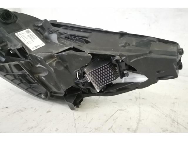 bontott TESLA 3 Jobb Ledes Fényszóró