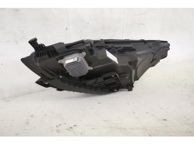 bontott TESLA 3 Jobb Ledes Fényszóró