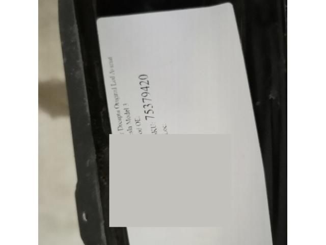 bontott TESLA 3 Jobb Ledes Fényszóró