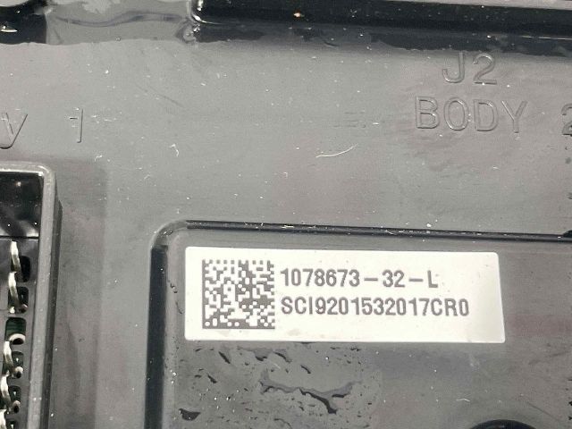 bontott TESLA 3 Komfort Elektronika