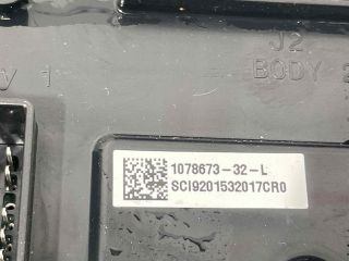 bontott TESLA 3 Komfort Elektronika