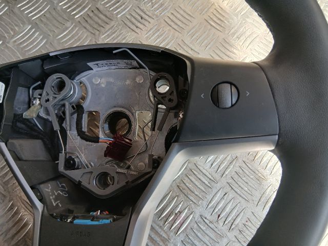 bontott TESLA 3 Kormány