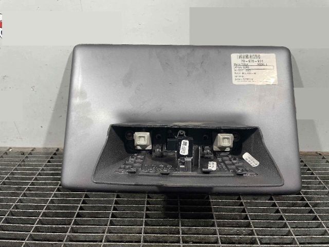 bontott TESLA 3 Multifunkciós Kijelző