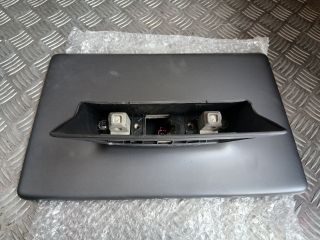 bontott TESLA 3 Multifunkciós Kijelző